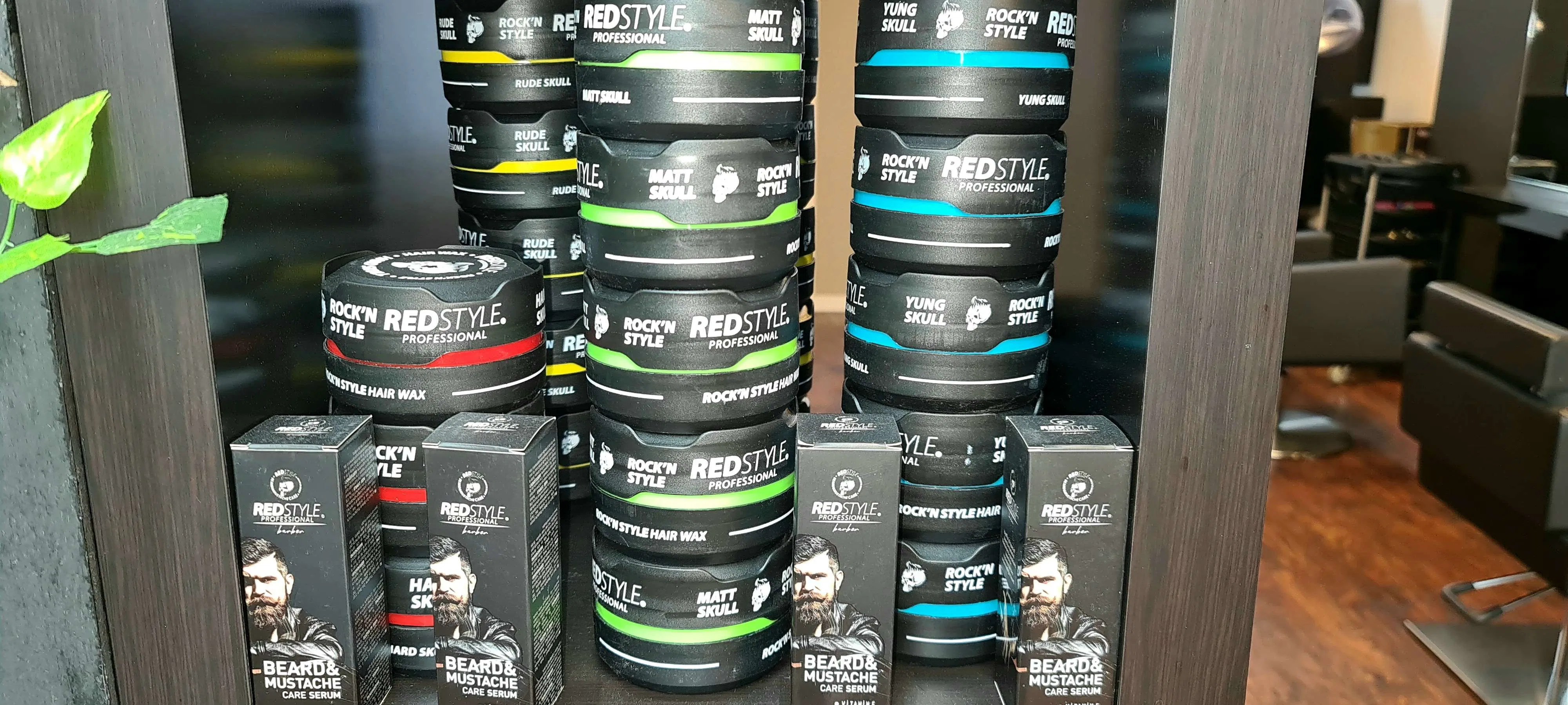 Stapels stylingwax in de winkel
